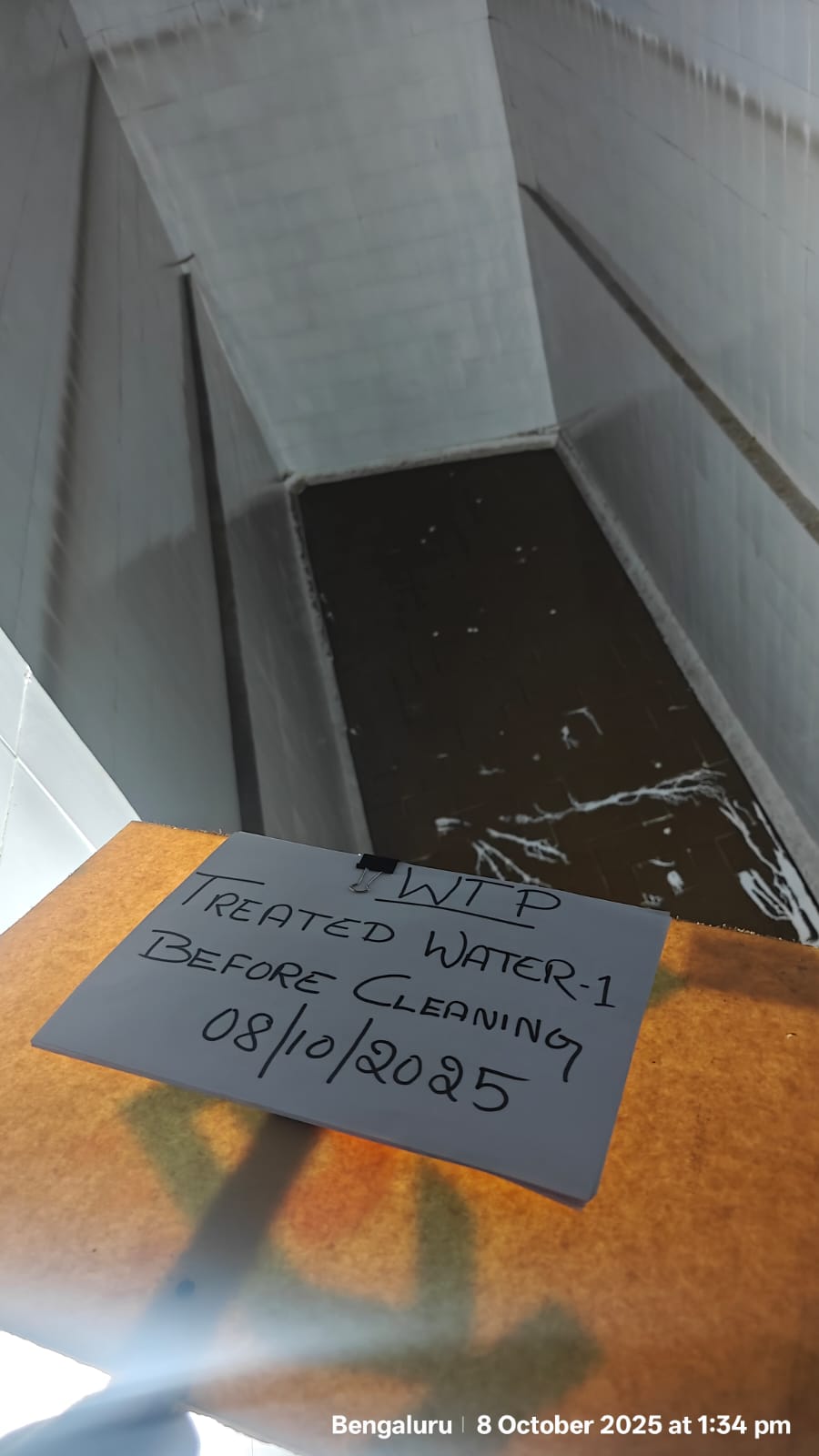 Dirty PVC tank before cleaning