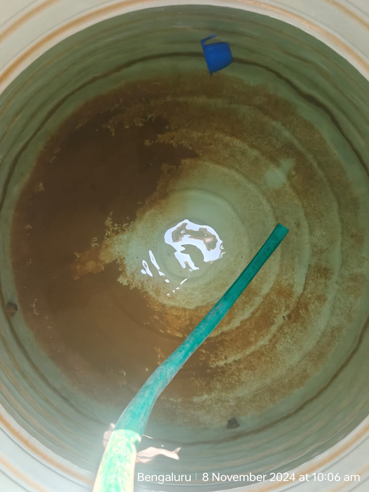 Dirty school tank before cleaning